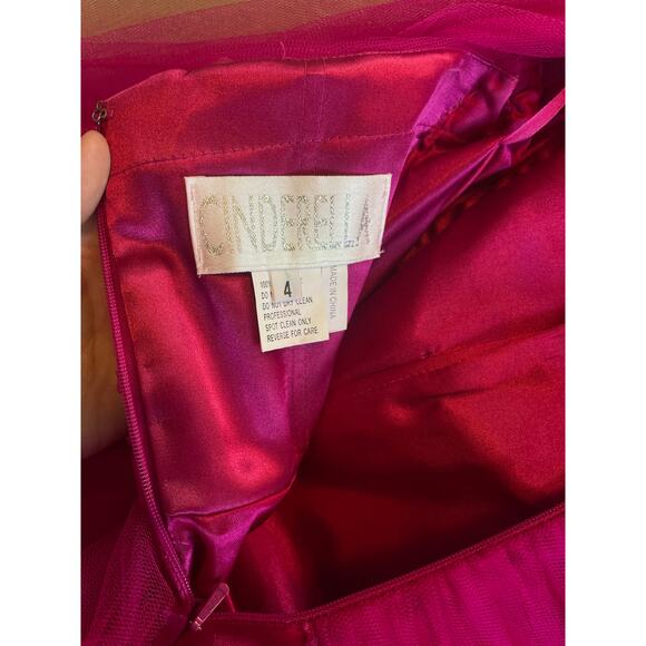 Cinderella Women's Size 4 Fuchsia Pink Short Ruffled Floral Statement Dress - Picture 3 of 3